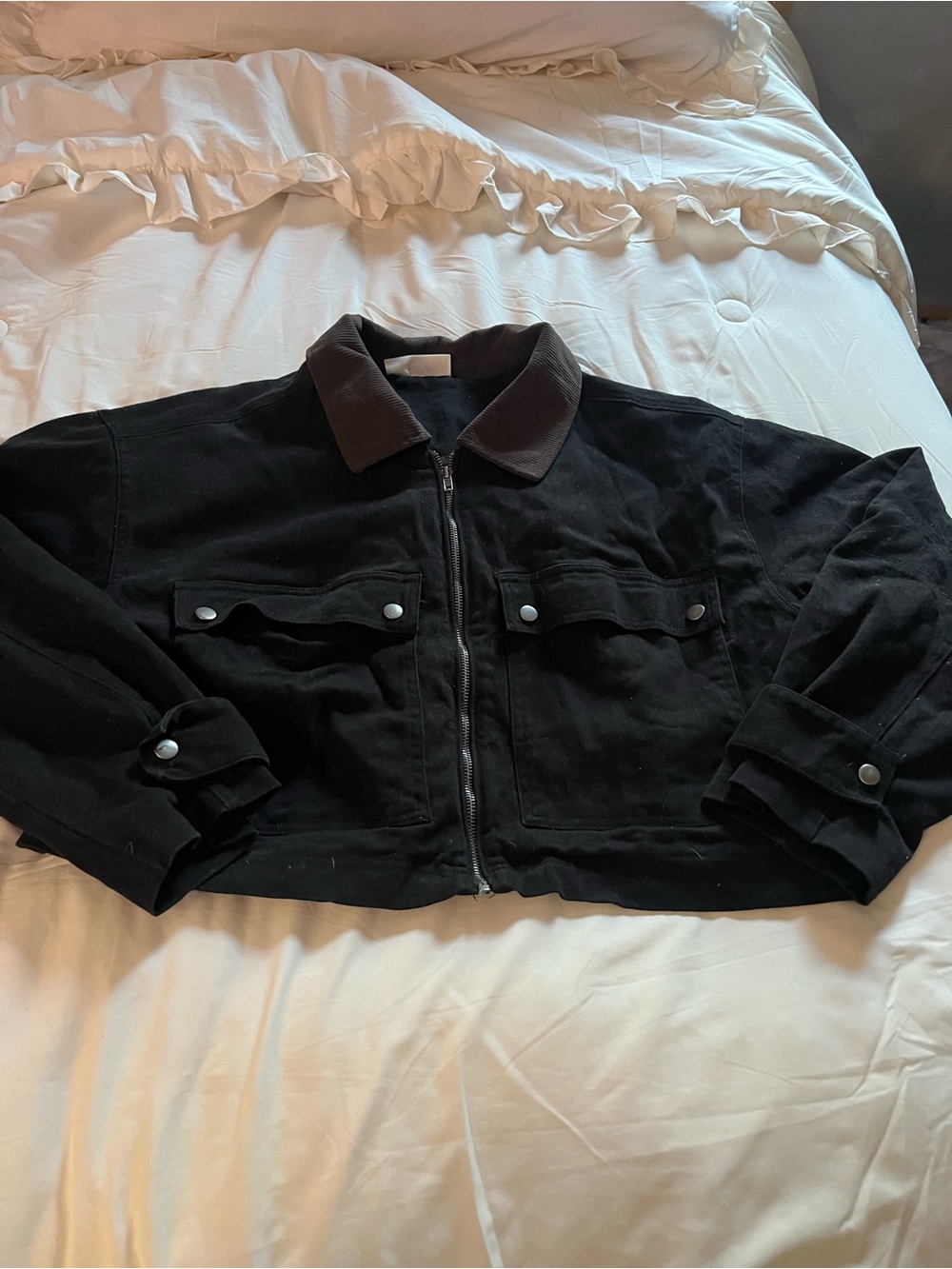 Black cropped Corduroy-Collar Zip Front Jean Jacket